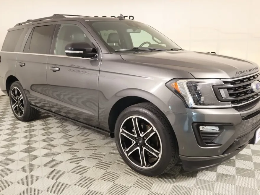 2021 Ford Expedition Limited photo 1