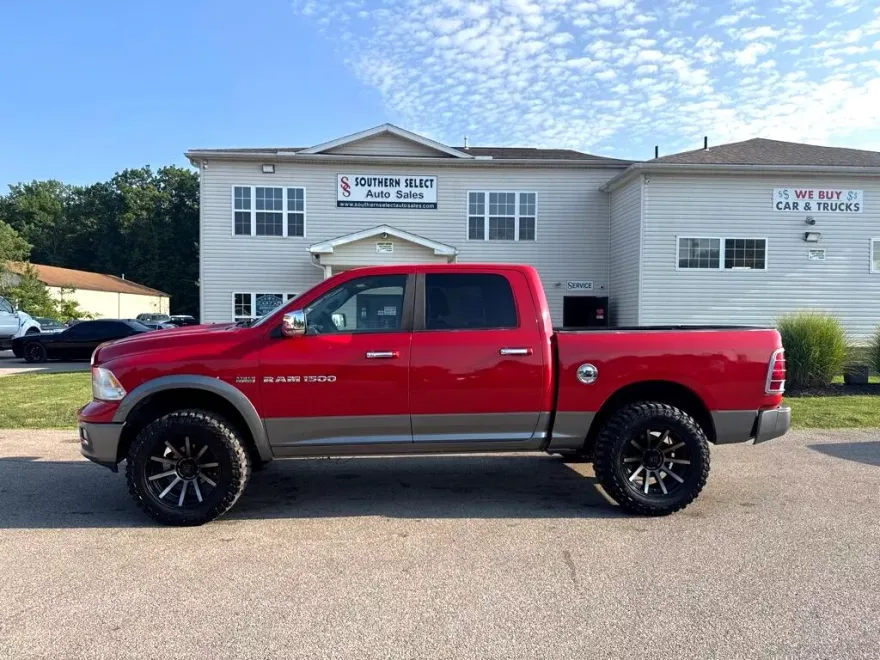 2012 Ram 1500 SLT photo 1