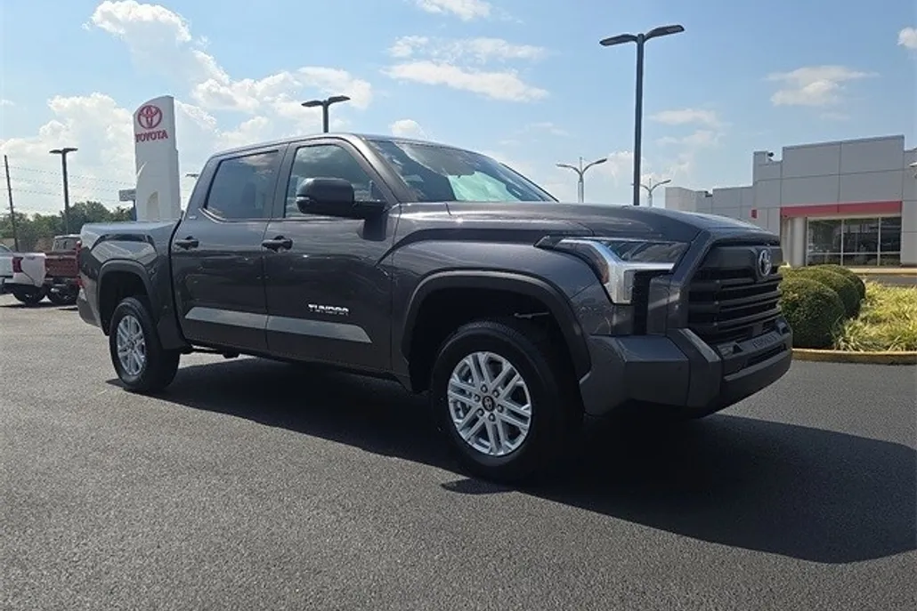 2026 Toyota Tundra SR5 photo 1