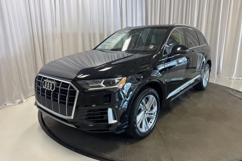 2021 Audi Q7 55 Premium Plus photo 1