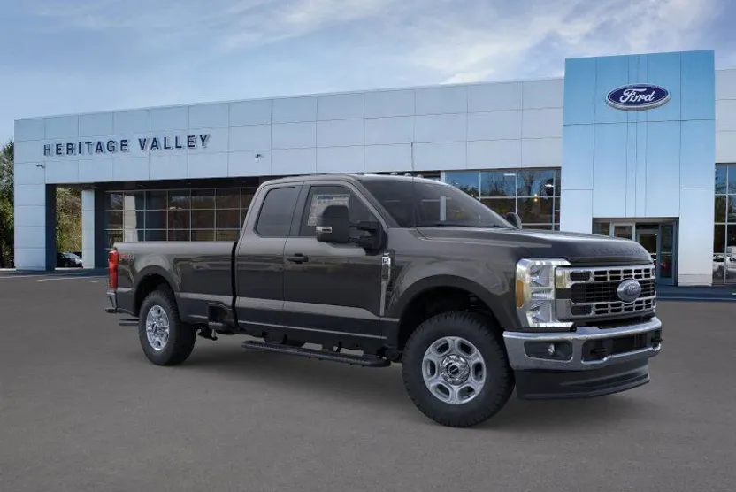 2026 Ford F-350 XLT photo 1