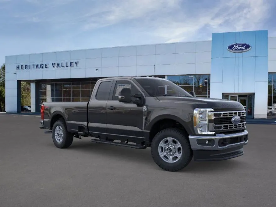 2026 Ford F-350 XLT photo 1