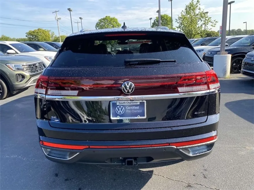 2024 Volkswagen Atlas Cross Sport SE Technology photo 1