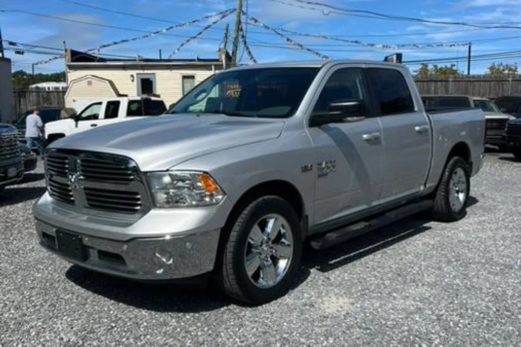 2019 Ram 1500 Laramie photo 1