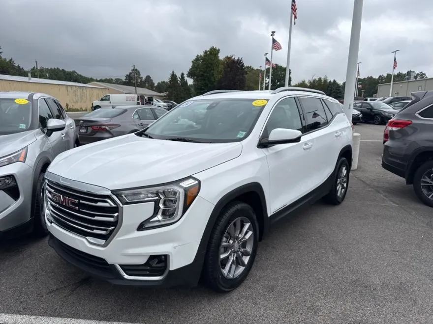 2024 Gmc Terrain SLT photo 1