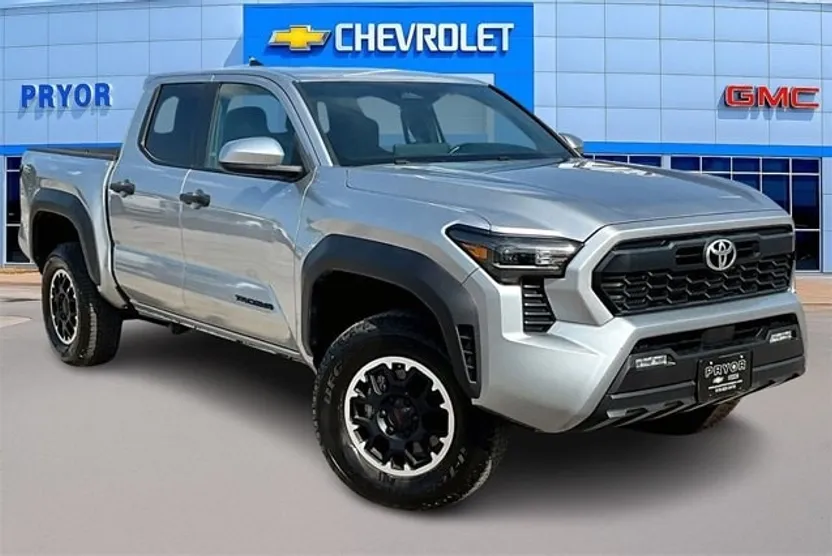 2024 Toyota Tacoma SR5 photo 1