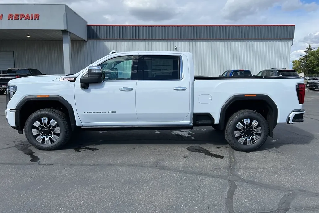 2025 Gmc Sierra 3500 HD Denali photo 1