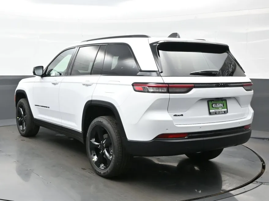 2025 Jeep Grand Cherokee Altitude photo 1