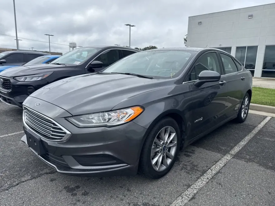 2017 Ford Fusion Hybrid S photo 1