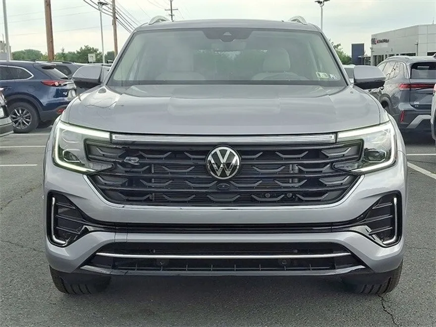 2025 Volkswagen Atlas SEL Premium R-Line photo 1