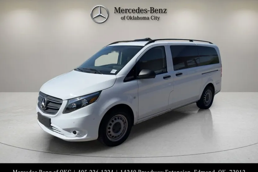 2023 Mercedes Benz Metris Passenger Van photo 1