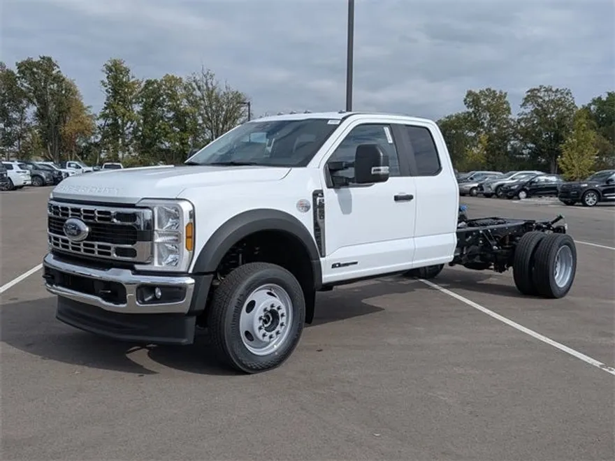 2026 Ford F-550 photo 1