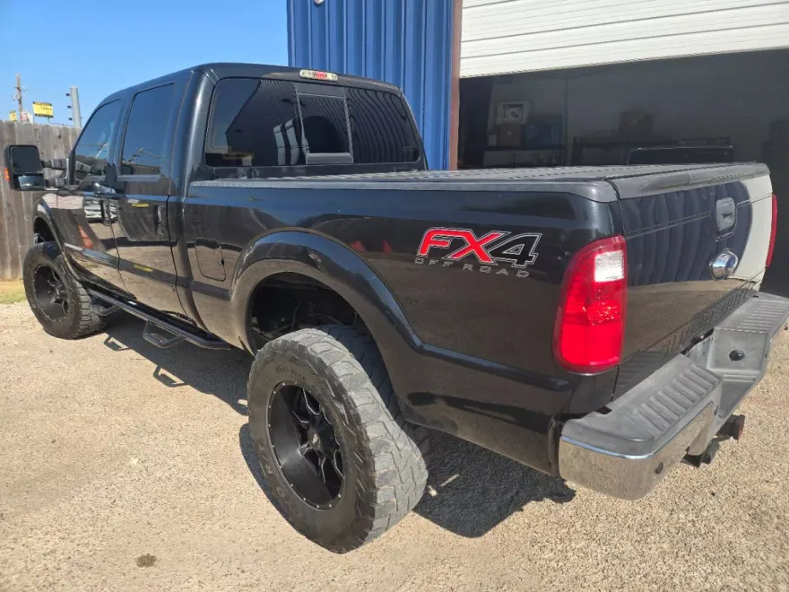 2015 Ford F-250 Lariat photo 1