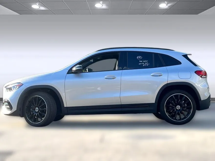 2023 Mercedes Benz GLA 250 photo 1