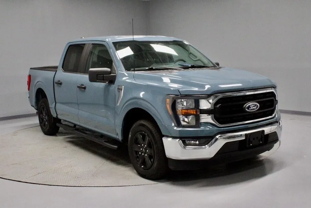 2023 Ford F-150 XLT photo 1