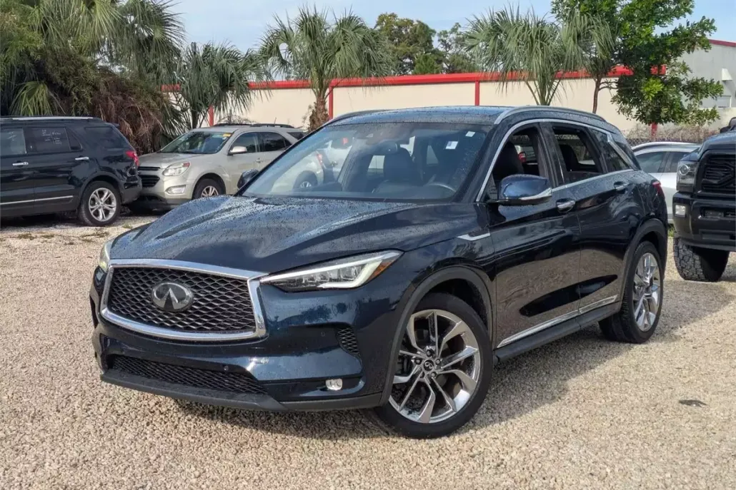 2019 Infiniti QX50 Essential photo 1