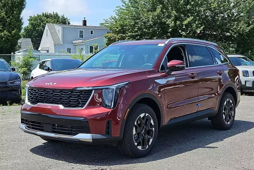 2025 Kia Sorento S photo 1