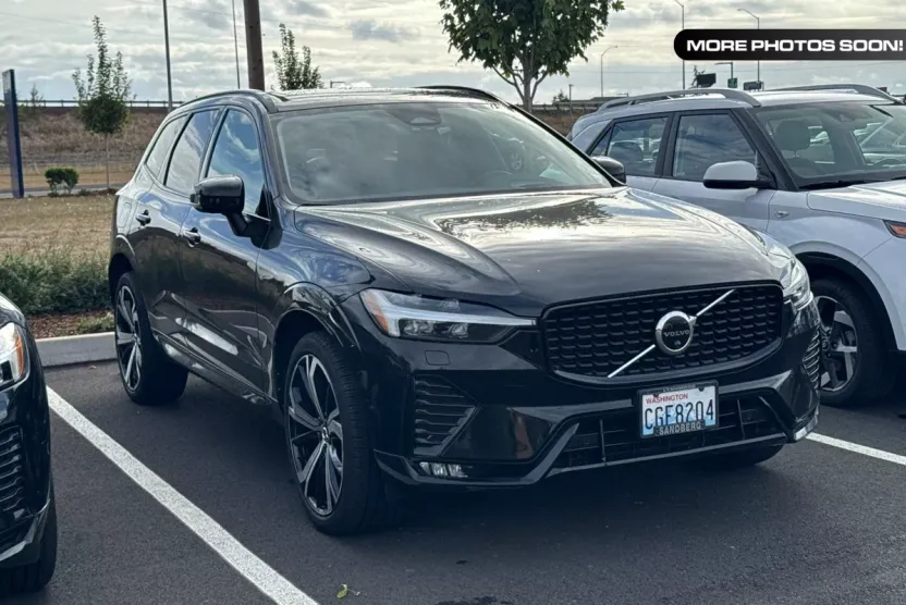 2023 Volvo XC60 Ultimate photo 1
