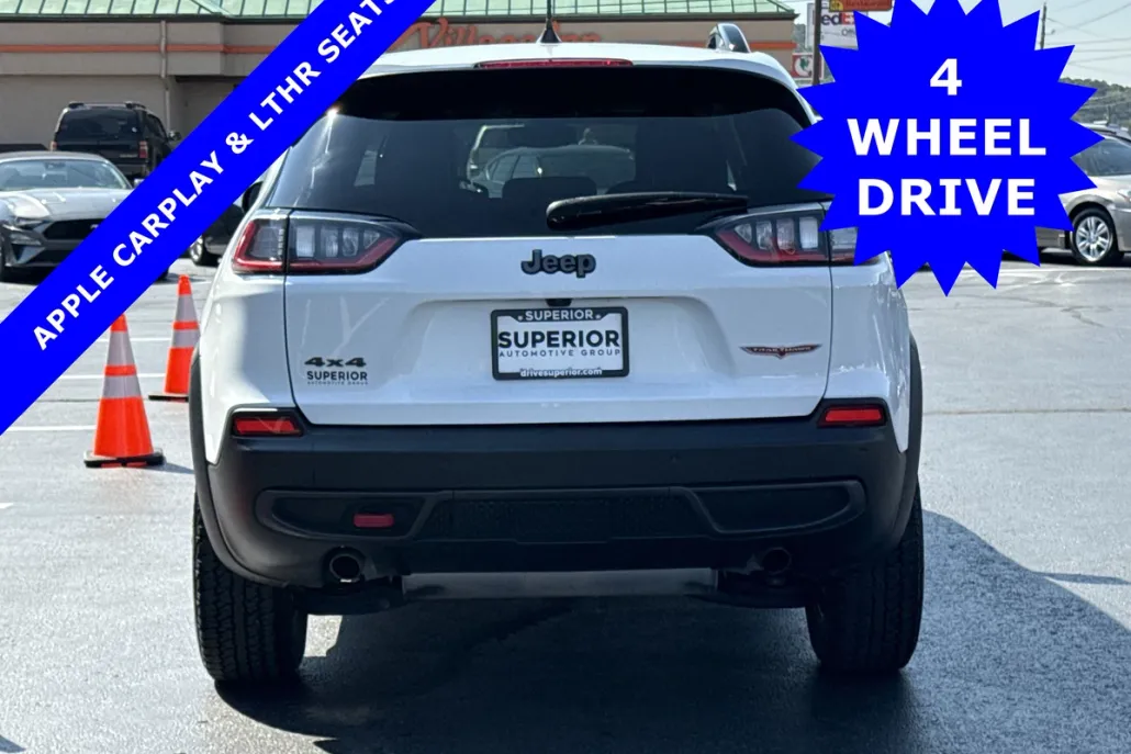 2022 Jeep Cherokee Trailhawk photo 1