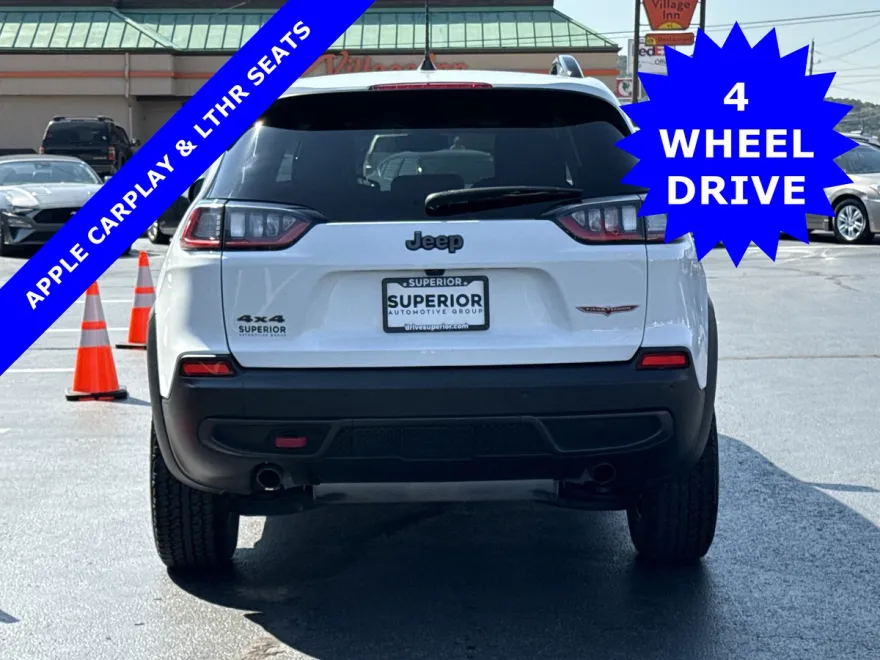 2022 Jeep Cherokee Trailhawk photo 1