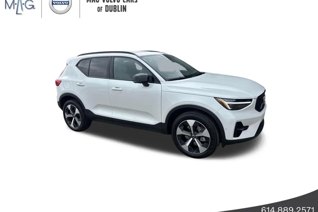 2025 Volvo XC40 Plus photo 1