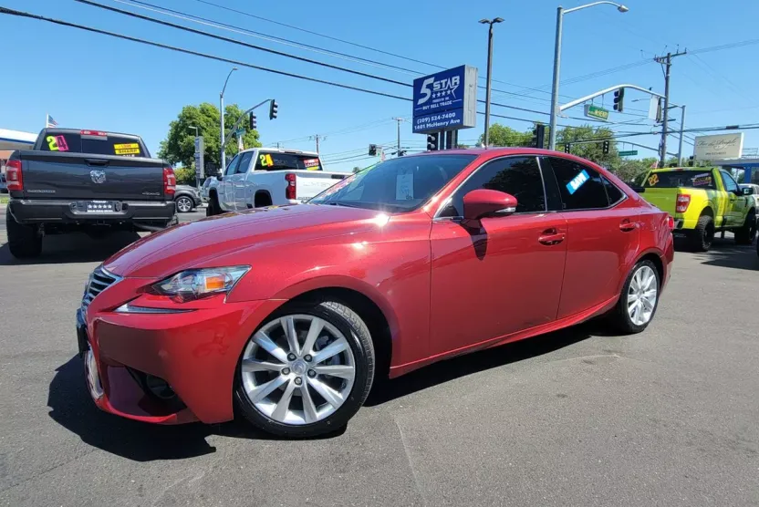 2015 Lexus IS 250 photo 1