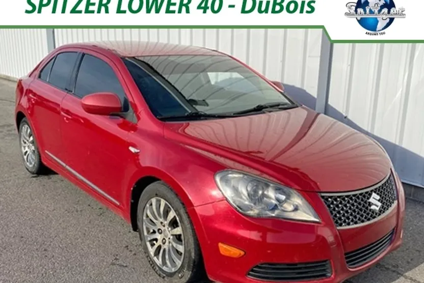 2013 Suzuki Kizashi photo 1