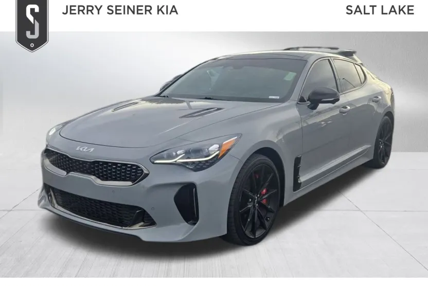 2022 Kia Stinger GT2 photo 1