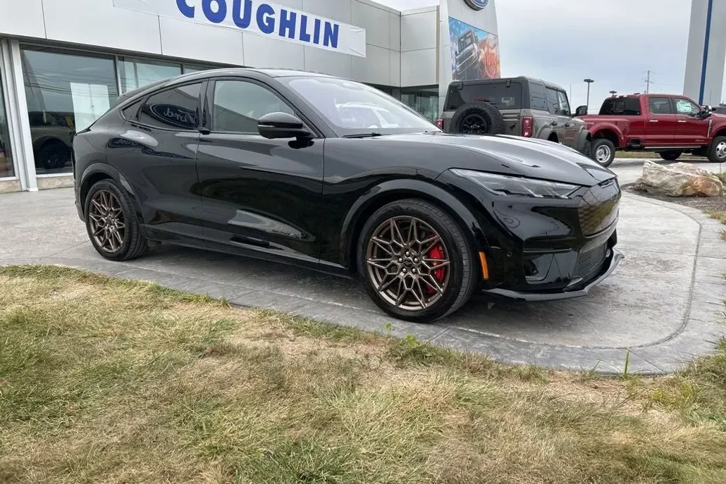 2024 Ford Mustang Mach-E GT photo 1