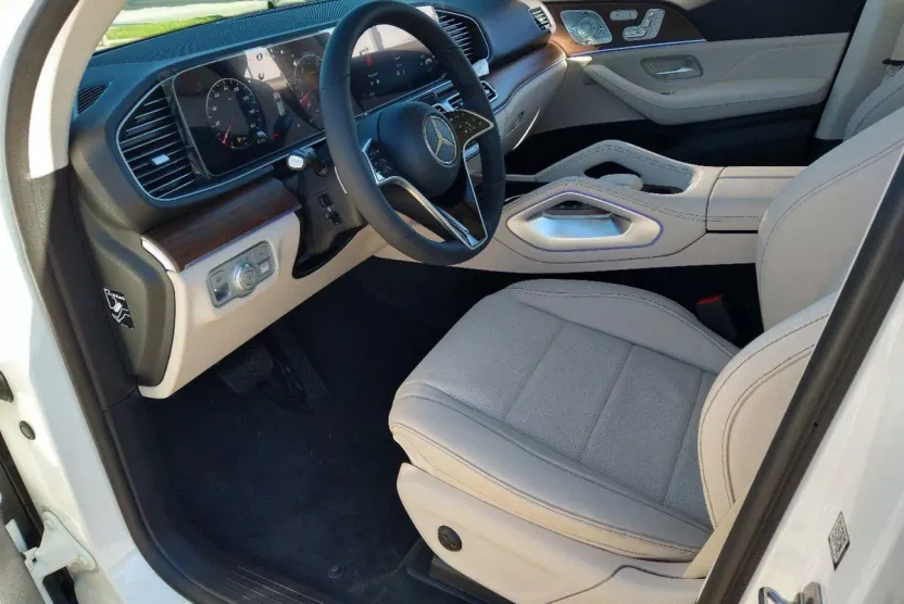 2024 Mercedes Benz GLE 450 4MATIC photo 1