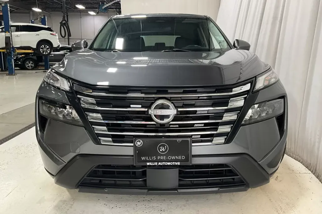 2024 Nissan Rogue SV photo 1