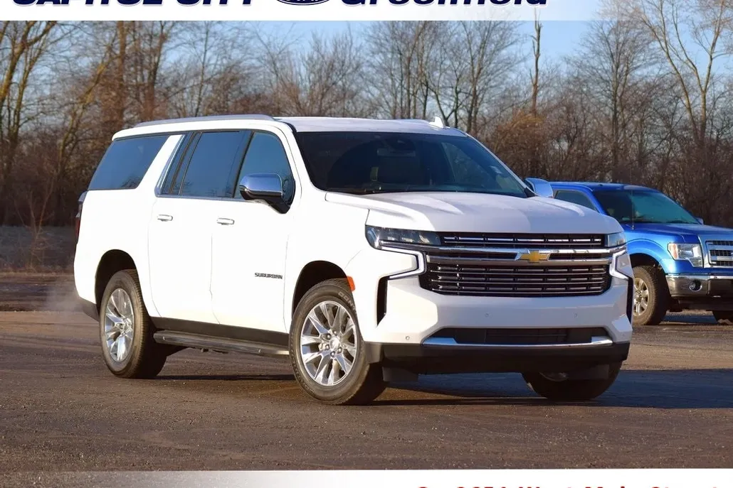 2023 Chevrolet Suburban Premier photo 1