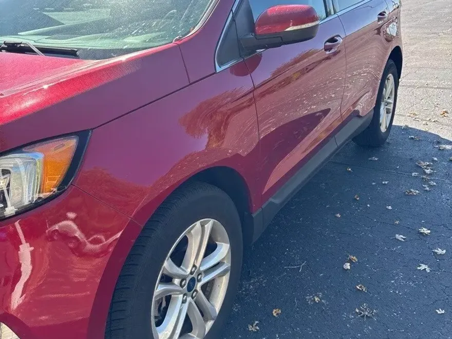 2020 Ford Edge SEL photo 1