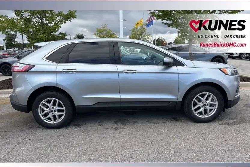2023 Ford Edge SEL photo 1
