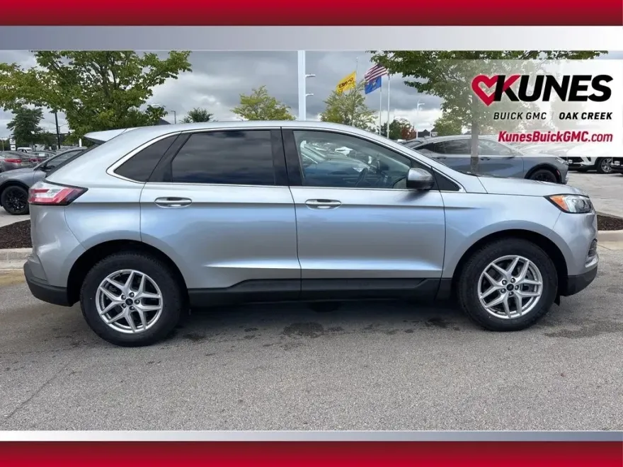 2023 Ford Edge SEL photo 1