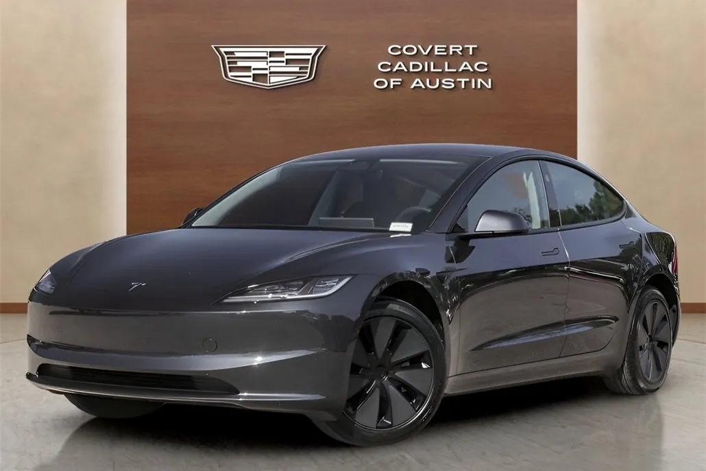 2025 Tesla Model 3 Long Range photo 1