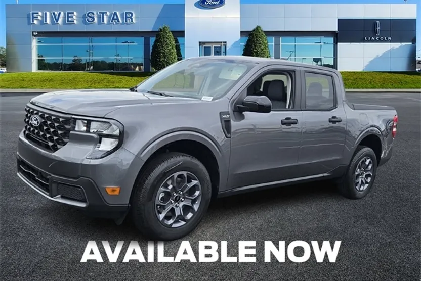 2025 Ford Maverick XLT photo 1