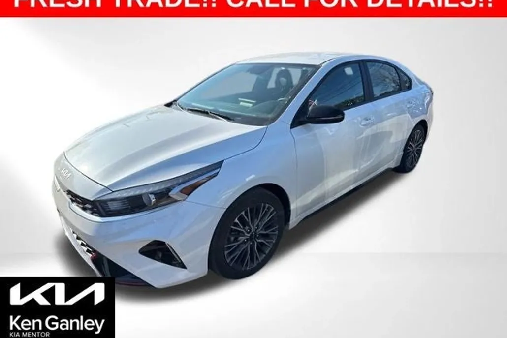 2023 Kia Forte GT-Line photo 1