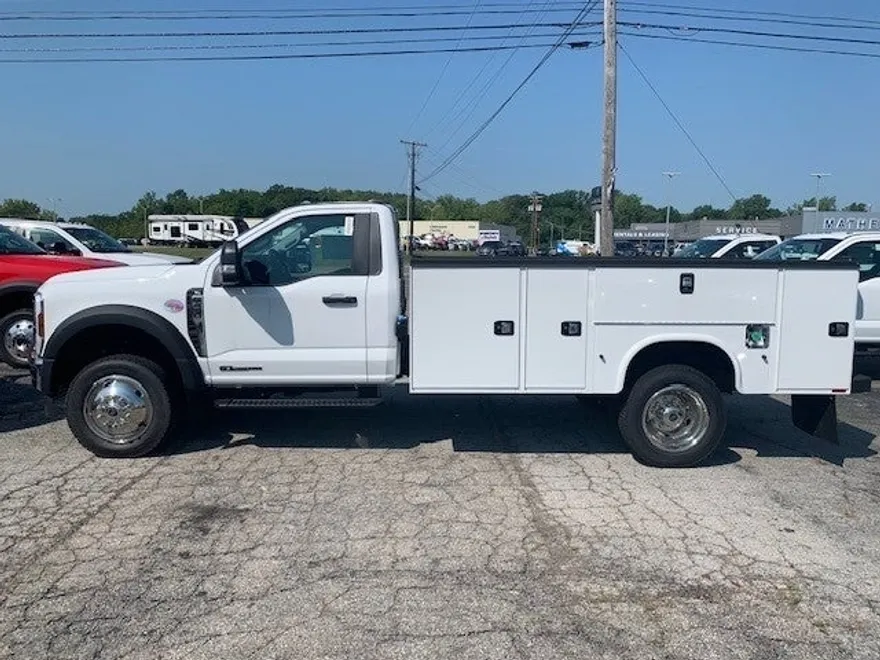 2024 Ford F-450 XL photo 1