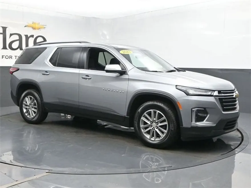 2023 Chevrolet Traverse Cloth 1LT photo 1