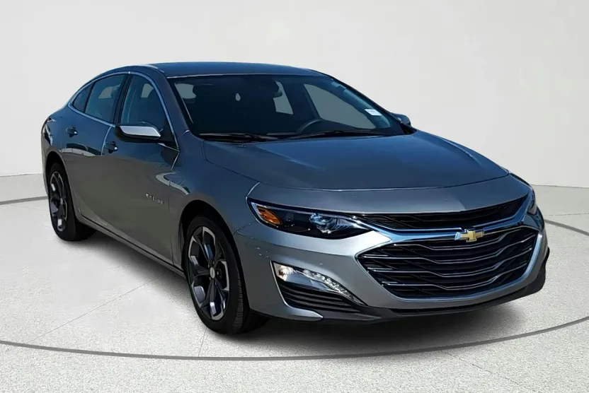 2024 Chevrolet Malibu 1LT photo 1