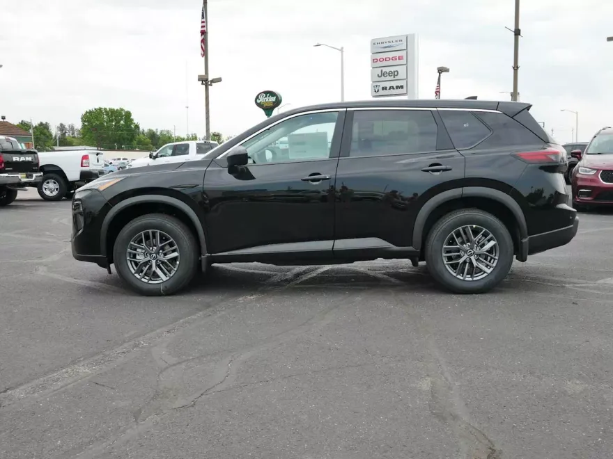 2025 Nissan Rogue S photo 1