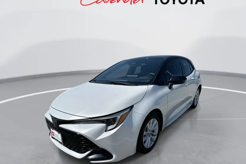 2023 Toyota Corolla SE photo 1