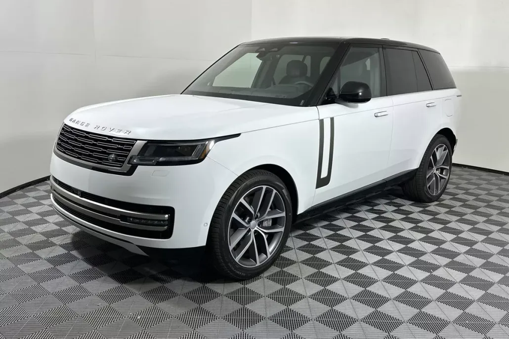 2025 Land Rover Range Rover SE photo 1