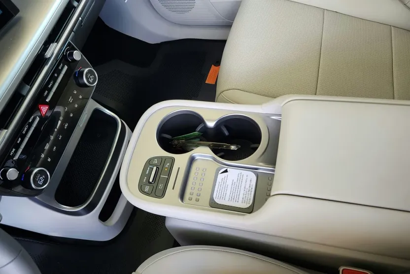 2026 Hyundai Ioniq SEL photo 8