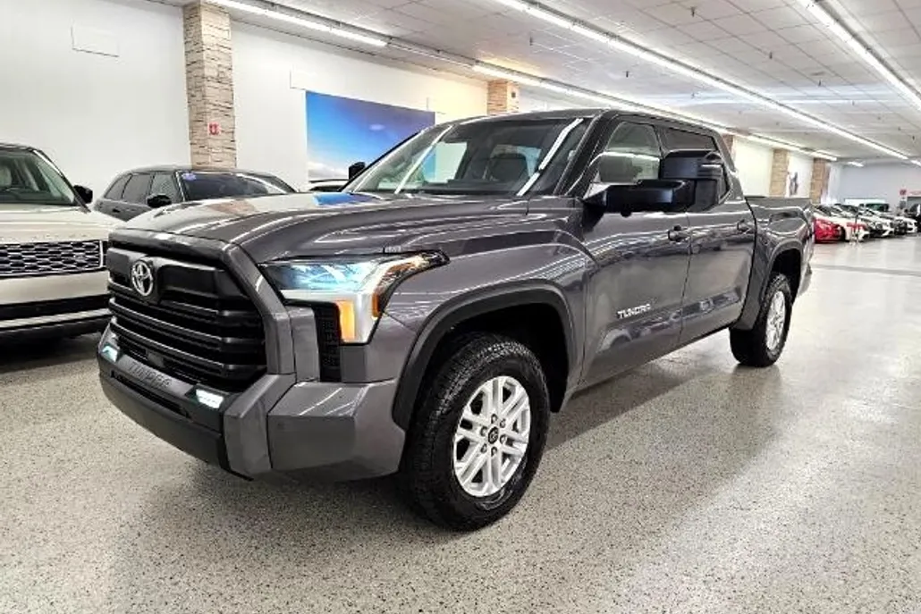 2023 Toyota Tundra SR5 CrewMax photo 1