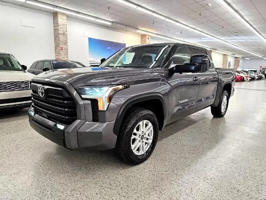 2023 Toyota Tundra SR5 CrewMax photo 1