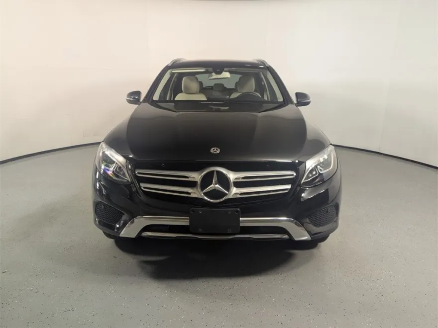 2019 Mercedes Benz GLC 300 photo 1
