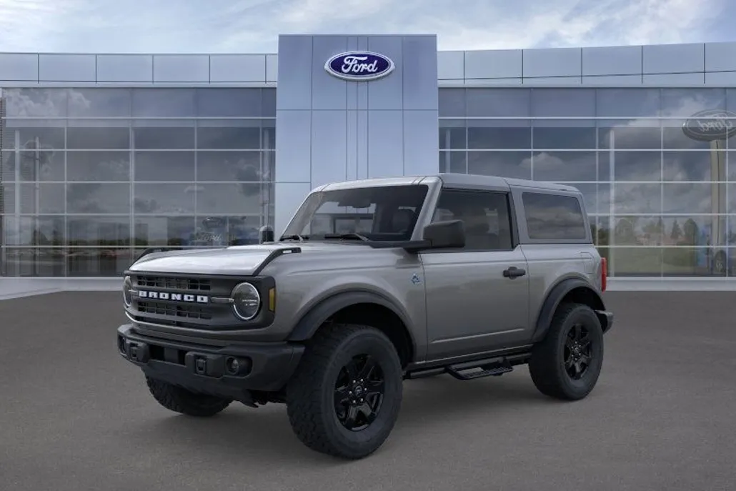 2024 Ford Bronco Black Diamond photo 1