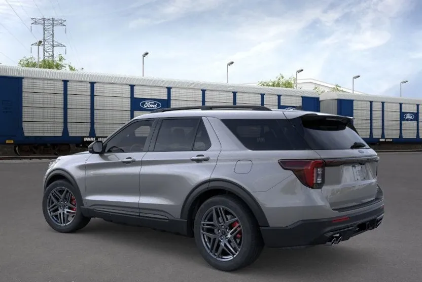 2025 Ford Explorer ST photo 1